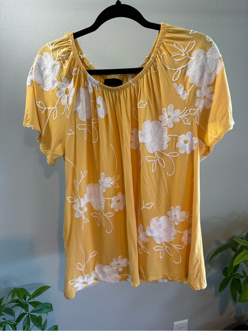 LIV Los Angeles Yellow Floral Embroidered Blouse – Size Large